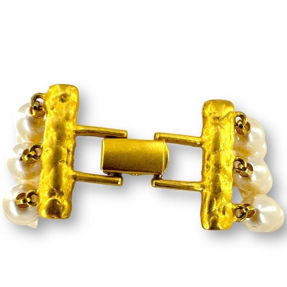 Three Strands Imitation Pearls Beaded Bracelet Gold Plated Fold Over Clasp - Picture 6 of 7